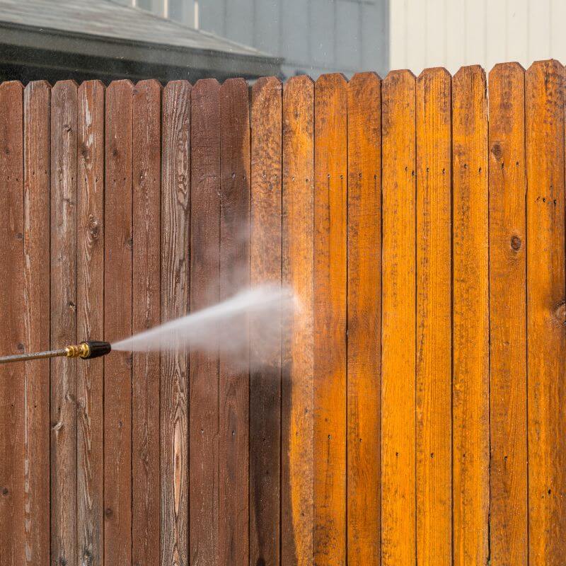 fence pressure cleaning