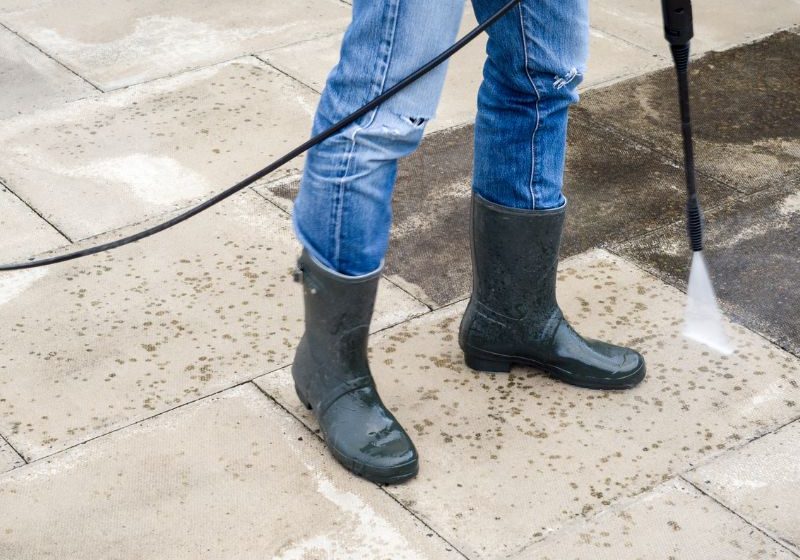 Mould pressure washing (2) Mould pressure washing (2)